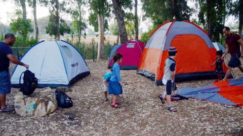 מסיימים את הקיץ בטיול ובקמפינג - קהילות בפתח תקווה