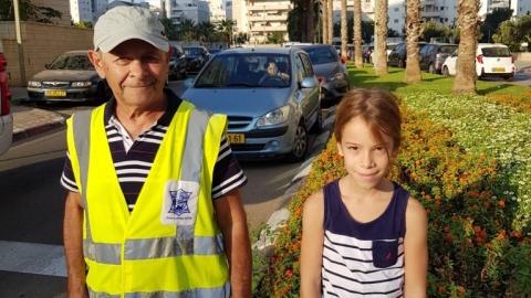 ילדים זהב למען זה"ב: מתנדבים - מעשים טובים בפתח תקווה