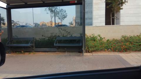 גבר בן 70 שעמד בתחנת - חדשות בפתח תקווה
