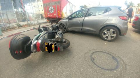 רוכב אופנוע נפצע קל בתאונת - חדשות בפתח תקווה