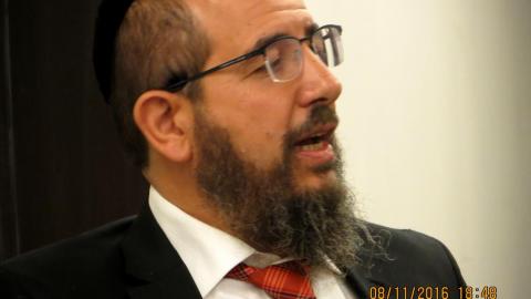 ככה גוזרים קופון על תלושי - חדשות בפתח תקווה