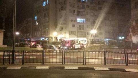 לפנות בוקר: שריפה בבניין ברחוב - חדשות בפתח תקווה