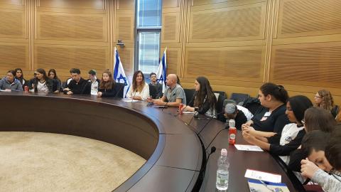 50 תלמידים מבתי ספר בפ"ת - חדשות בפתח תקווה