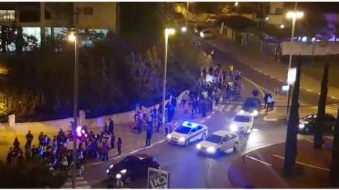 בשעה זו: תהלוכת האור לכבוד - קהילות בפתח תקווה