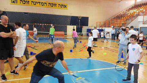 התחברו לרשת: פעילות טניס המושבה - קהילות בפתח תקווה