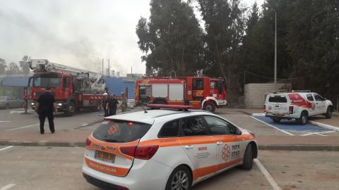 שריפה במבנה בבריכת עמישב - חדשות בפתח תקווה