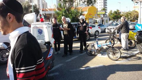 רוכב אופניים חשמליים נפצע בינוני - חדשות בפתח תקווה
