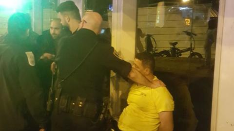 נלכד שוהה בלתי חוקי שניסה - חדשות בפתח תקווה