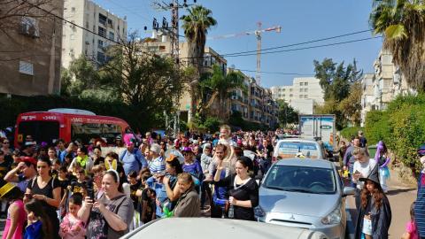 העדלאידע של רמת ורבר חזרה - קהילות בפתח תקווה