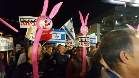 פרופ' ירון זליכה בכיכר גורן - חדשות בפתח תקווה