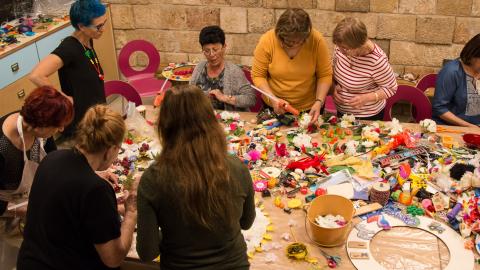 מייצג אמנות לקראת יום הזיכרון: - קהילות בפתח תקווה