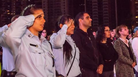 בערב יום הזיכרון בפארק הגדול: - תרבות ופנאי בפתח תקווה
