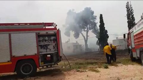 סיכום השריפה  סמוך לגן - חדשות בפתח תקווה