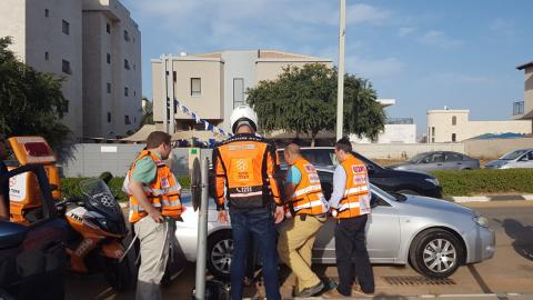 ילדה בת שנתיים ננעלה ברכב - חדשות בפתח תקווה
