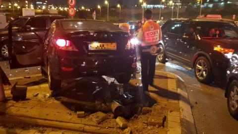 4 פצועים בתאונת דרכים במחלף - חדשות בפתח תקווה