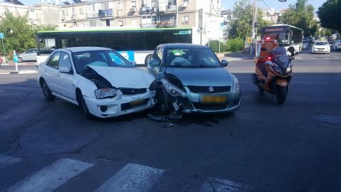 נהגת בת 20 נפצעה קל - חדשות בפתח תקווה