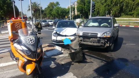 נהגת נפצעה קל בתאונת דרכים - חדשות בפתח תקווה