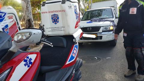 הולך רגל בן 70 נפצע - חדשות בפתח תקווה