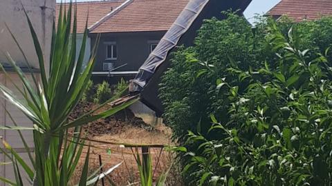 נלכד נהג משאית שופך פסולת - איכות הסביבה וחזות העיר בפתח תקווה