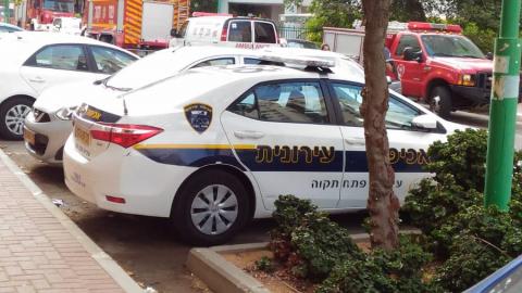 פונו דיירים בבניין ברחוב אסירי - חדשות בפתח תקווה