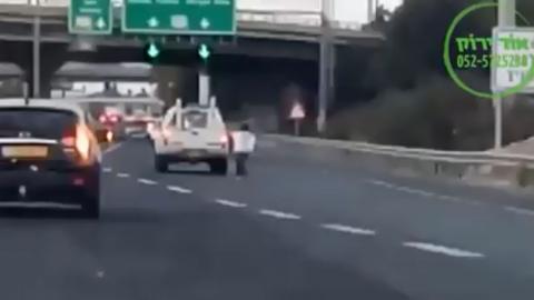 תראו את הדפוק הזה!!! (וידיאו) - חדשות בפתח תקווה
