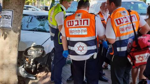 רוכב אופנוע נפצע בינוני ונהגת - חדשות בפתח תקווה