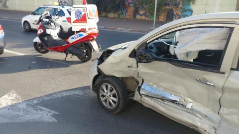 נהגת רכב נפצעה בינוני ונהג - חדשות בפתח תקווה