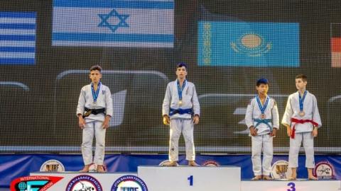 מדליית זהב ומדליית כסף ג'יו - ספורט בפתח תקווה