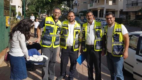 2 פעוטות ננעלו ברכבים ב- - חדשות בפתח תקווה