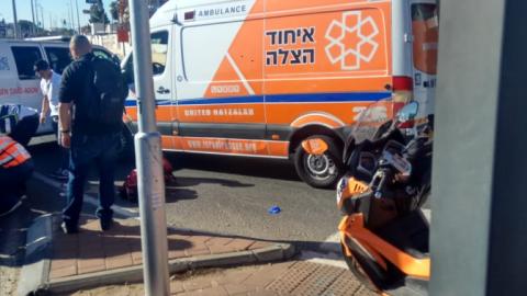 רוכב אופנוע החליק בדרך ז'בוטינסקי - חדשות בפתח תקווה