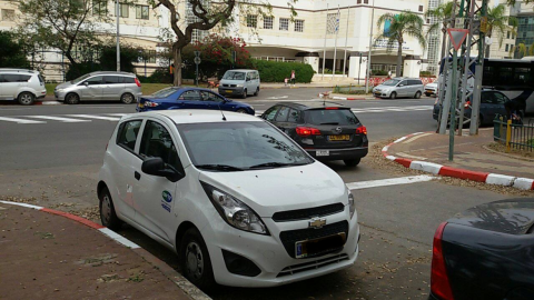 "בקרוב הגמלאים יוכלו להחנות - תחבורה בפתח תקווה