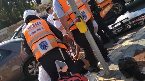 לאחר תאונה בין רכב לאוטובוס - חדשות בפתח תקווה