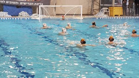 שמחה בבריכה: הפועל פ"ת בכדורמים - ספורט בפתח תקווה