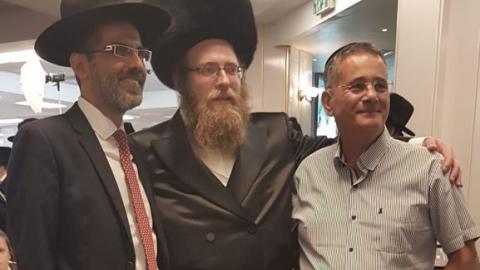 הרימו כוס לחיים לאפריים - חיי זוהר בפתח תקווה