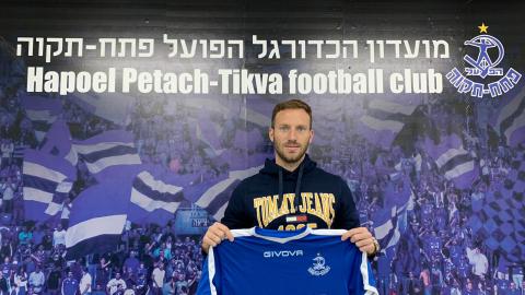 עומר ורד חתם בהפועל פ"ת - ספורט בפתח תקווה