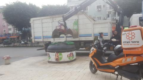 פועל נפצע מזרוע של מנוף - חדשות בפתח תקווה