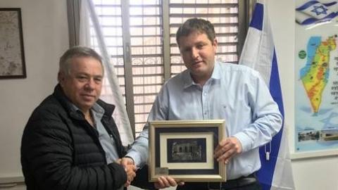 גרינברג יוזם ומעודד מבצעי אכיפה - חדשות בפתח תקווה