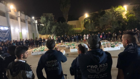 למעלה מ-300 מתנדבים חילקו מזון - קהילות בפתח תקווה