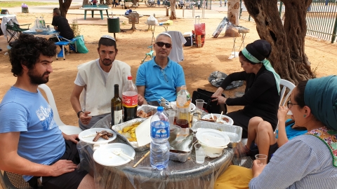 זבח פסח עם משפחת באסטקר - תרבות ופנאי בפתח תקווה
