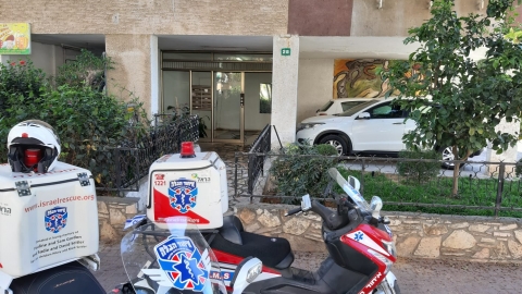 גבר נפצע בינוני כתוצאה מדלת - חדשות בפתח תקווה