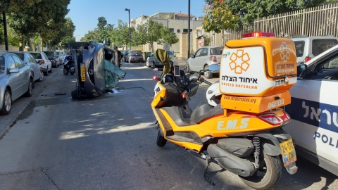 2 פצועים בתאונת דרכים ברחוב - חדשות בפתח תקווה