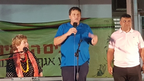 אתמול ברחבת העירייה: שרהל'ה שרון - תרבות ופנאי בפתח תקווה