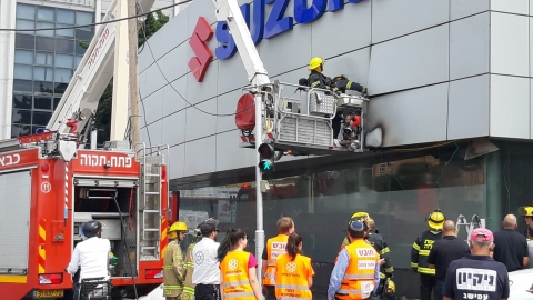 שריפה פרצה בחנות בדרך ז'בוטינסקי - חדשות בפתח תקווה