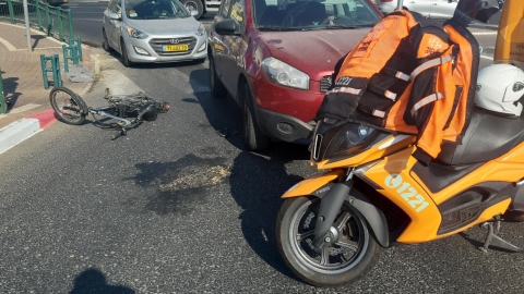 רוכבת אופנים חשמלים נפצעה בתאונת - חדשות בפתח תקווה
