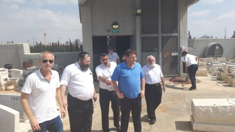 בקרוב יחלו עבודות לשתילת עצים - איכות הסביבה וחזות העיר בפתח תקווה