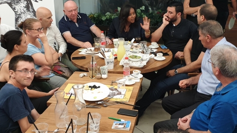 פותחים שולחן עם גבי אשכנזי - חדשות בפתח תקווה