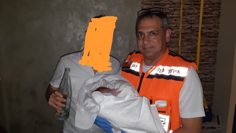 חובשי איחוד הצלה הוזעקו לדירה - קהילות בפתח תקווה