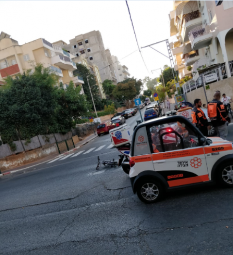 ילד שרכב על אופניים נפצע - חדשות בפתח תקווה