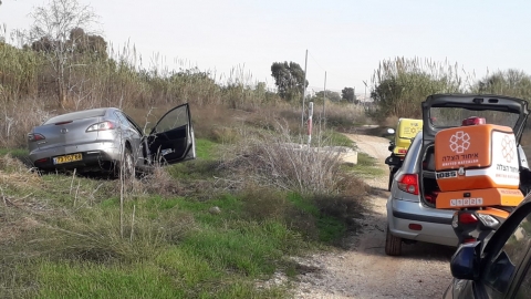 סב ונכדתו נפצעו בתאונה סמוך - חדשות בפתח תקווה