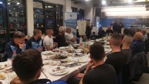 אמנה בין הפועל למכבי לקראת - ספורט בפתח תקווה